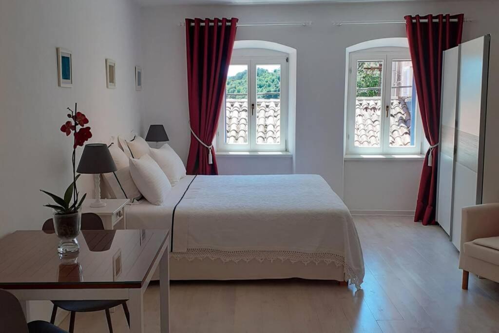 Comfortable Studio In Old Town Labin  Esterno foto